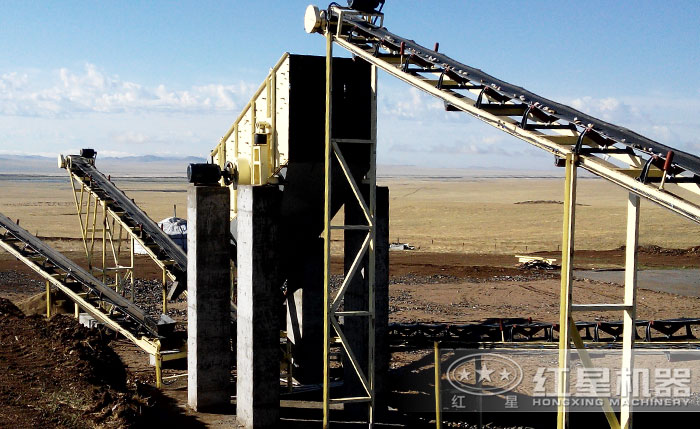 振動篩沙機還是可移動的好，流動作業(yè)隨時轉場