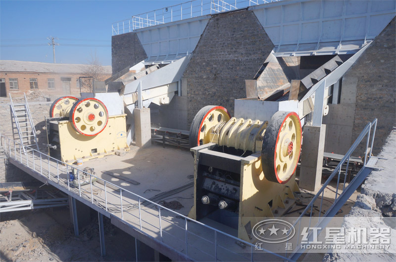 顎式破碎機(jī)粗碎 顎式破碎機(jī)粗碎