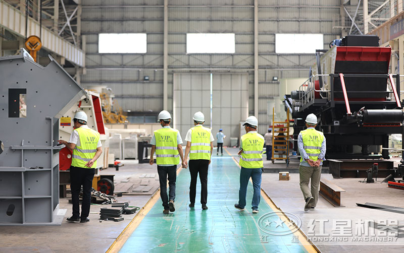 紅星機(jī)器煤破碎廠家車(chē)間客戶實(shí)訪